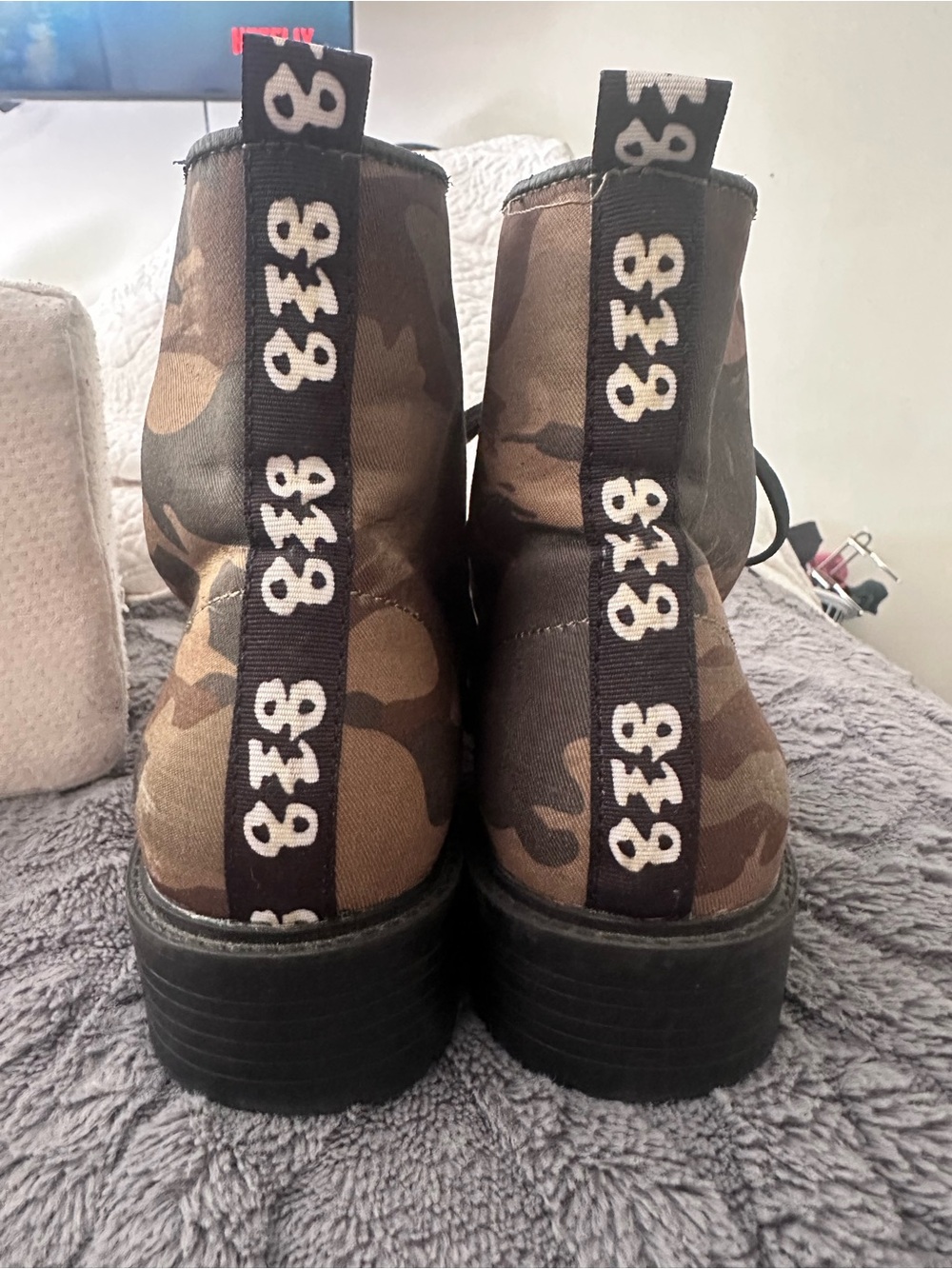 Kendall + Kylie Womens  CAMO BOOTS  SIZE EU 39   US 9.5